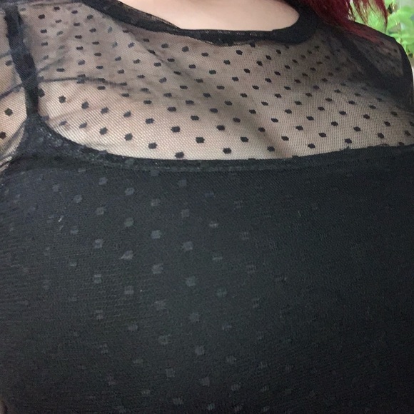 FREE with any bundle Mesh Top - Picture 5 of 5